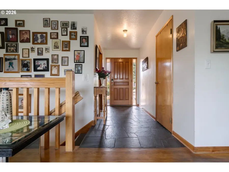13257 NE Fremont St, Portland, OR 97230 - #2