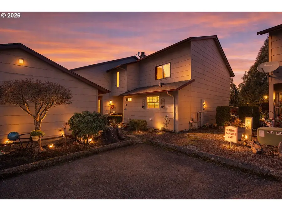 2363 40th Ave, Longview, WA 98632 - #3