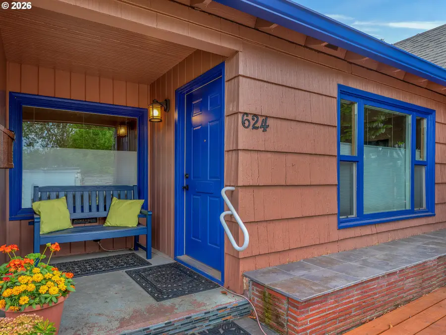 624 NE Edison St, Hillsboro, OR 97124 - #3