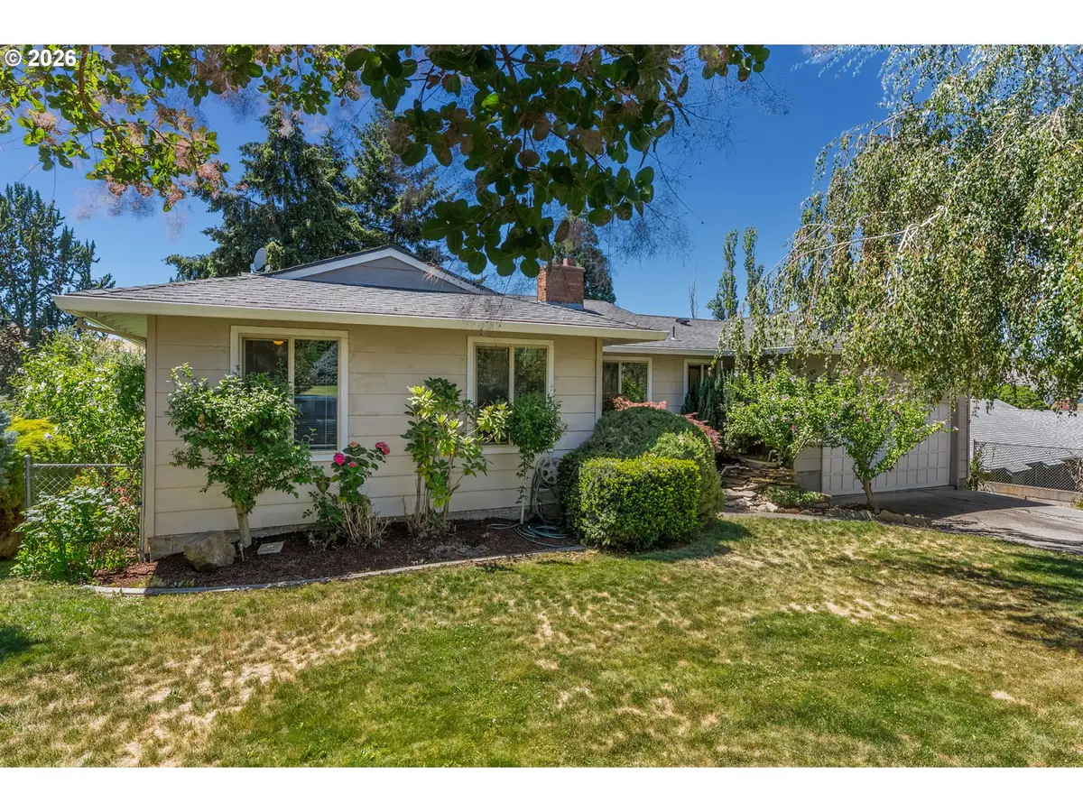 527 Summit Ridge Dr, The Dalles, OR 97058 - #1
