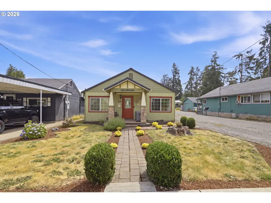 1118 S 4th St, Cottage Grove, OR 97424 - #2