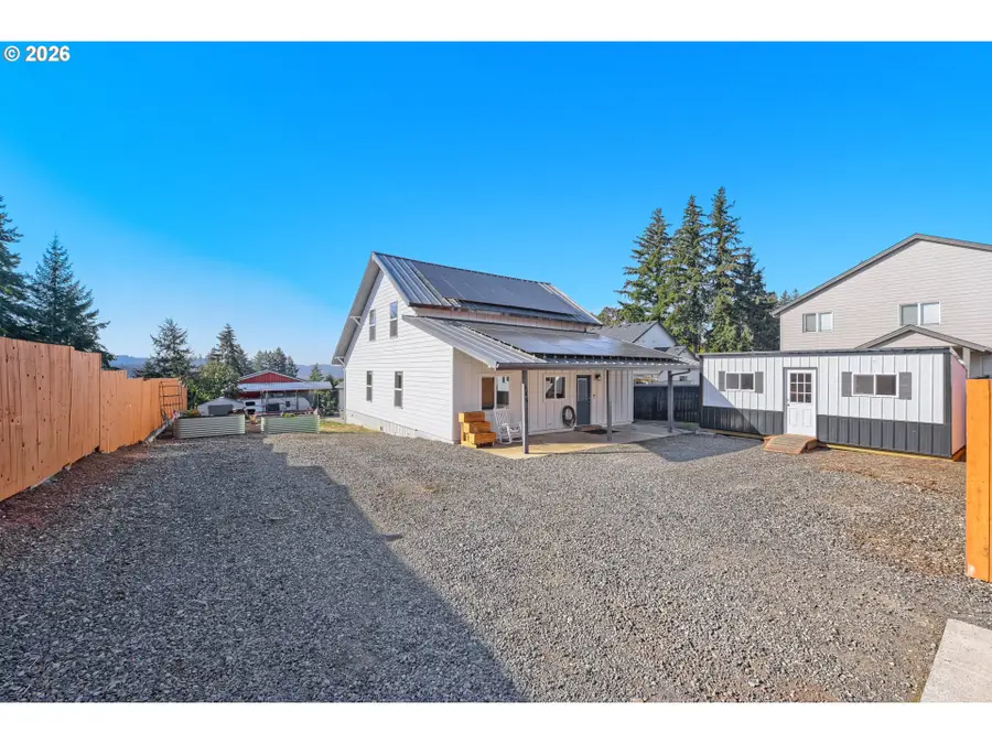145 SE Oak View Ln, Estacada, OR 97023 - #2