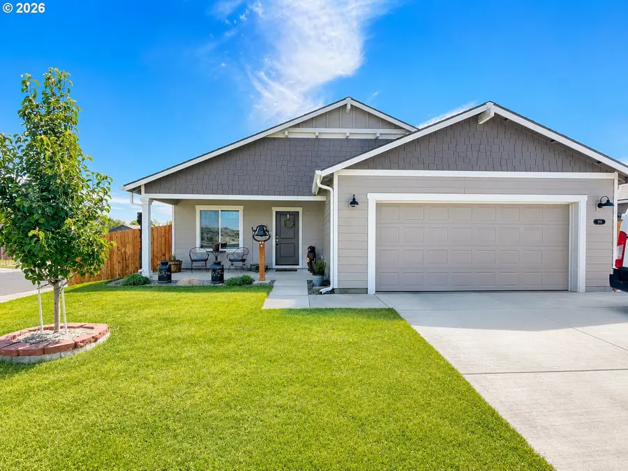596 E Lauren Ave, Hermiston, OR 97838 - #2