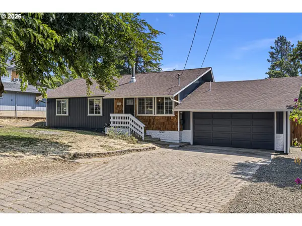 1121 NE Hawthorne Ave, MyrtleCreek, OR 97457
