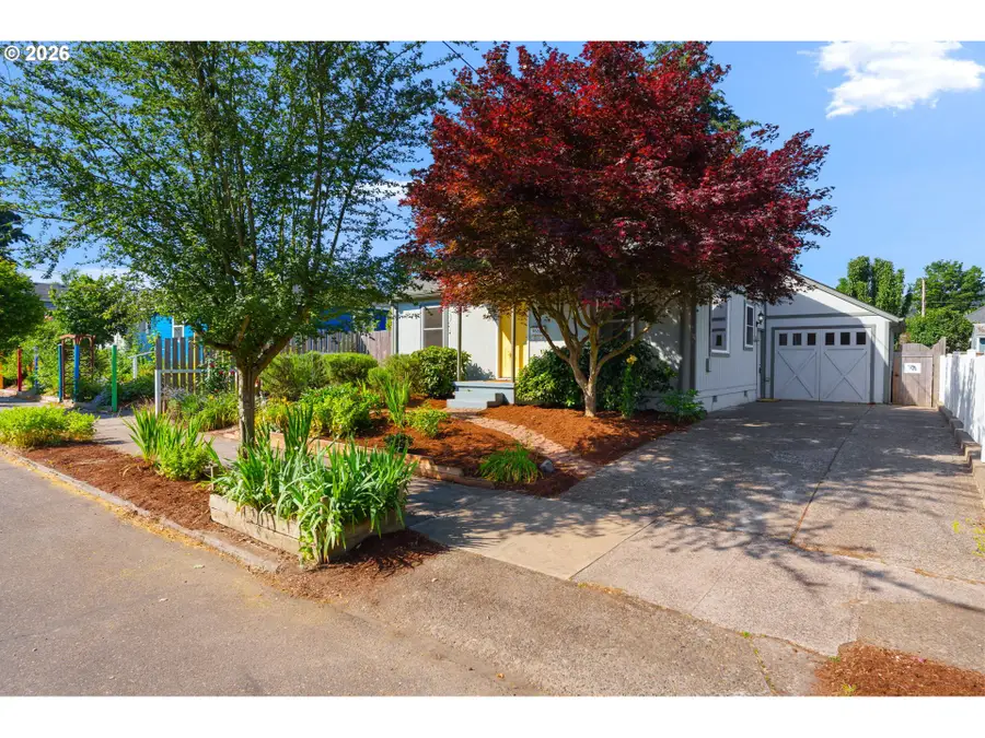 9568 N Ivanhoe St, Portland, OR 97203 - #2