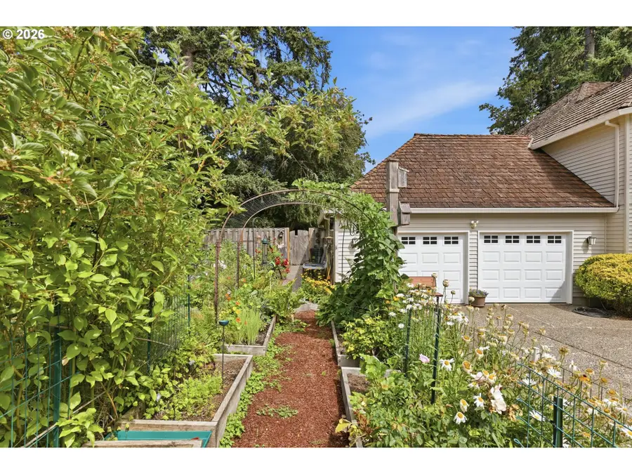 6506 Apollo Rd, Northwest Clackamas, OR 97068 - #3