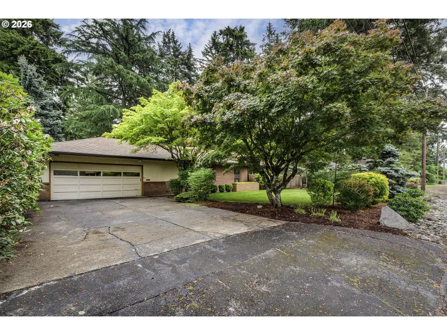 916 NE 111th Ave, Portland, OR 97220 - #3