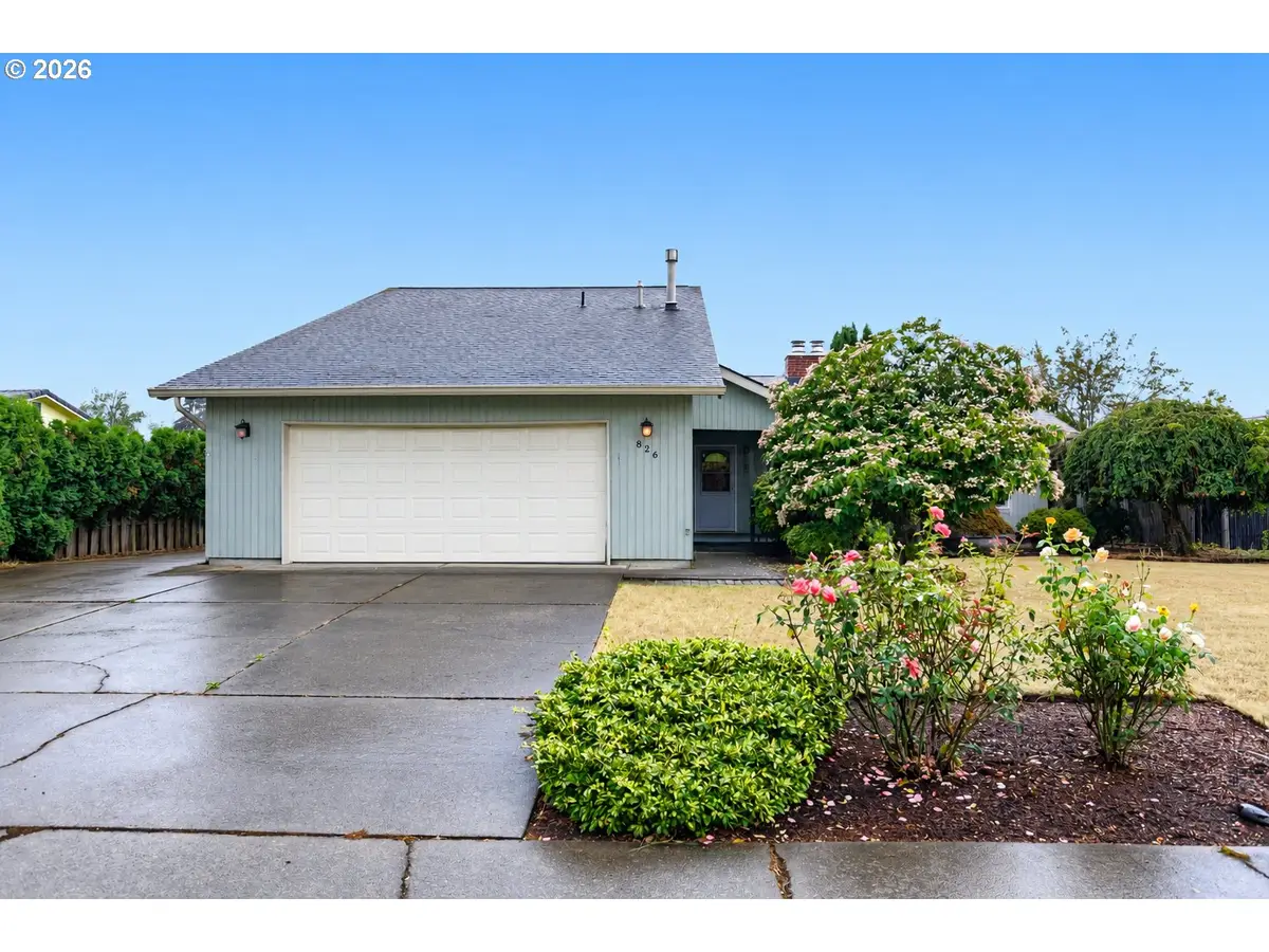 826 NE Hood St, Hillsboro, OR 97124 - #1