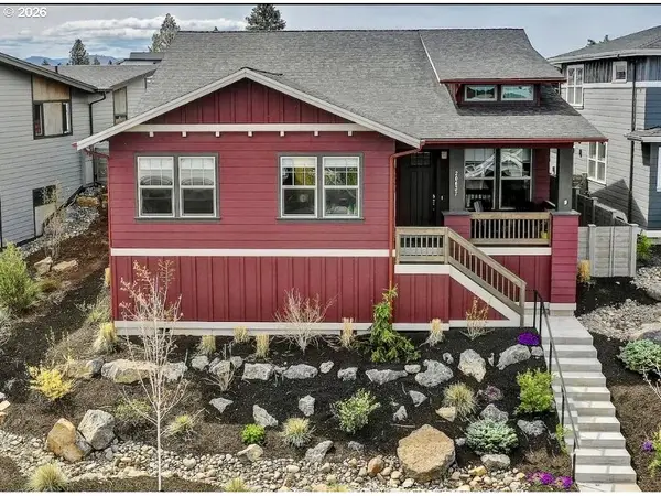 20637 SE Cougar Peak Dr, Bend, OR 97702