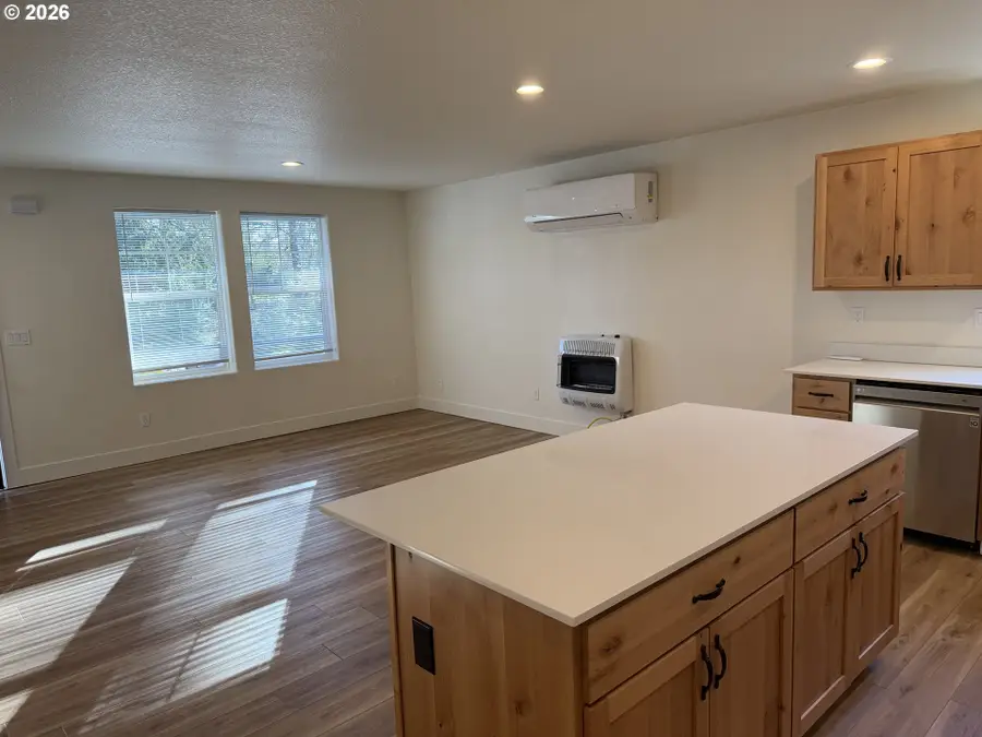 816 West E, Vernonia, OR 97064 - #3