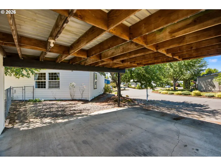 655 NE Burnett Rd #4, McMinnville, OR 97128 - #3