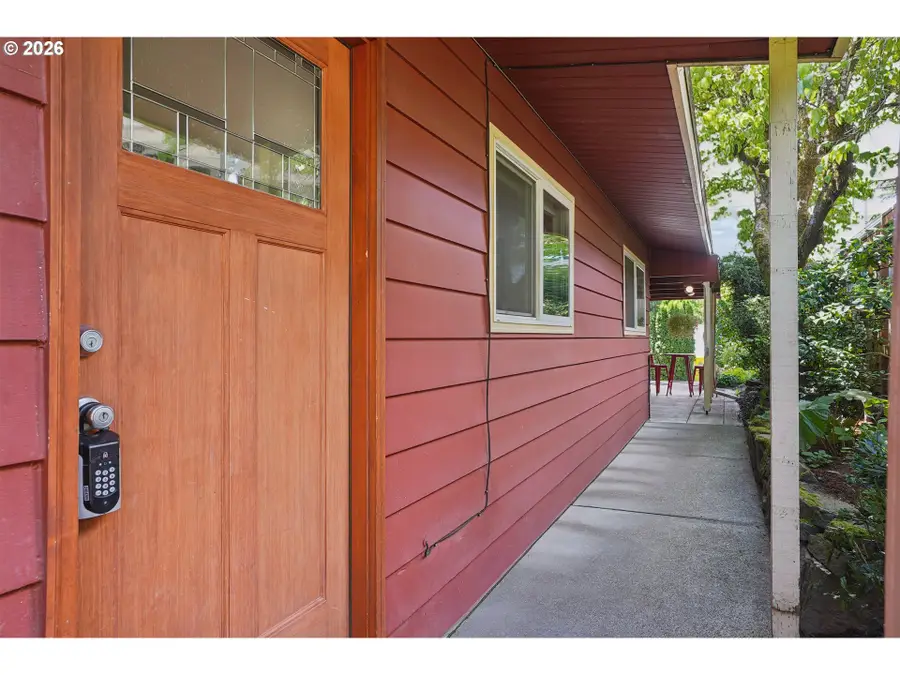 1717 SW Canby St, Portland, OR 97219 - #2