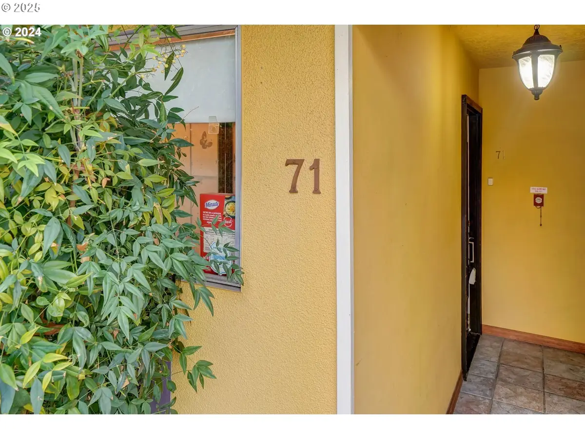 839 SW Broadway Dr #71, Portland, OR 97201 - Image #1