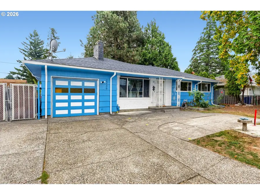2236 SE 185th Ave, Portland, OR 97233 - #2