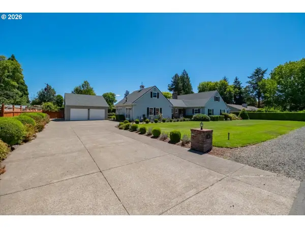2715 Park Ter, Albany, OR 97321