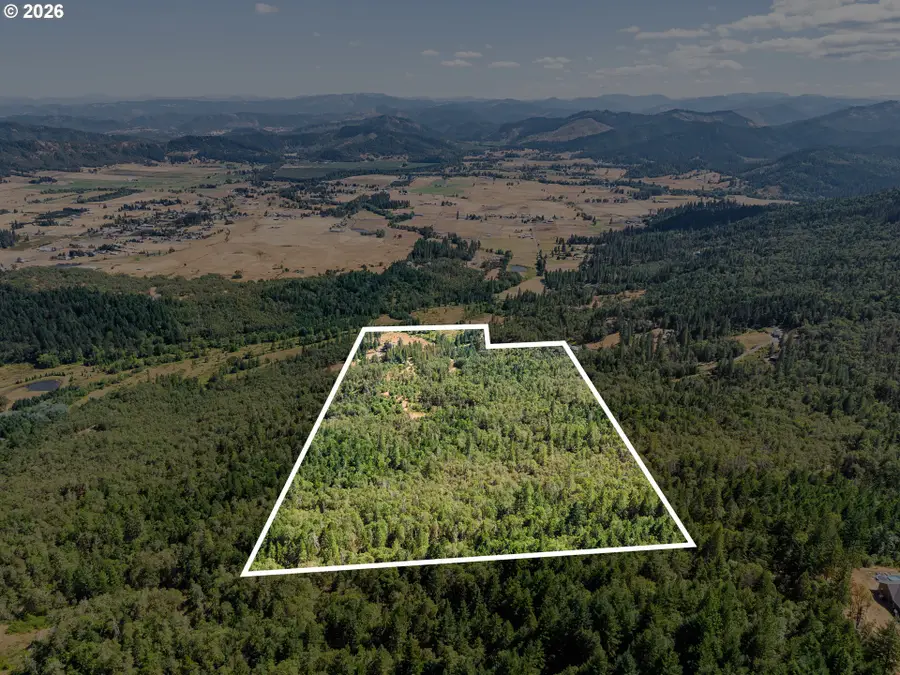 895 Mulberry Ln, Roseburg, OR 97471 - #2