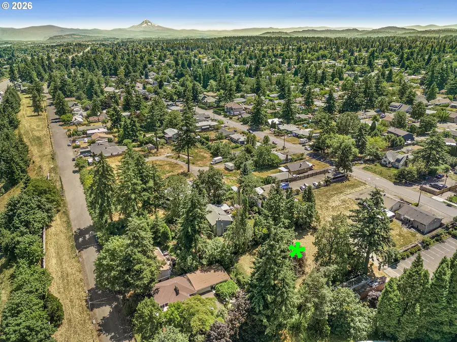 2 NE Klickitat St, Portland, OR 97220 - #2