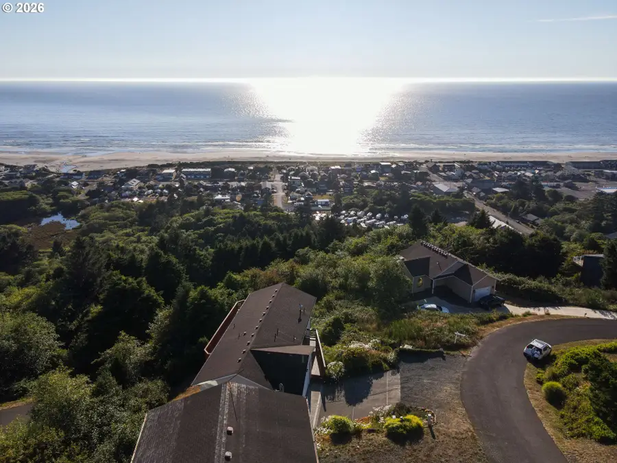 Longview Loop, Rockaway Beach, OR 97136 - Image #3