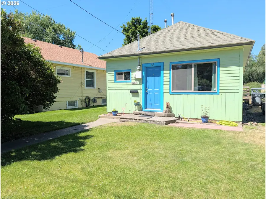 2704 N Ash St, La Grande, OR 97850 - #2