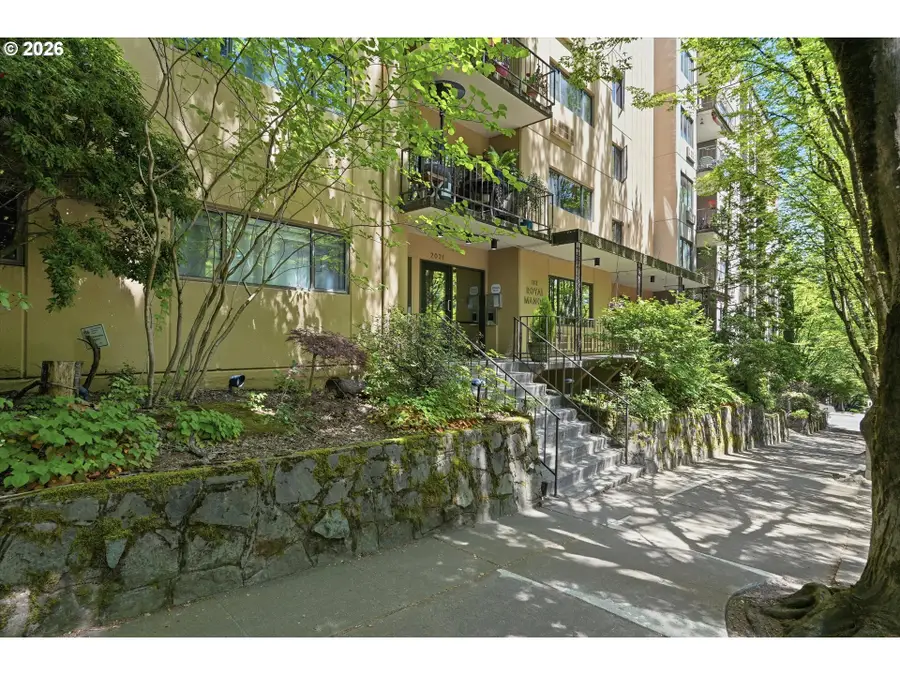 2021 SW Main St #41, Portland, OR 97205 - #2
