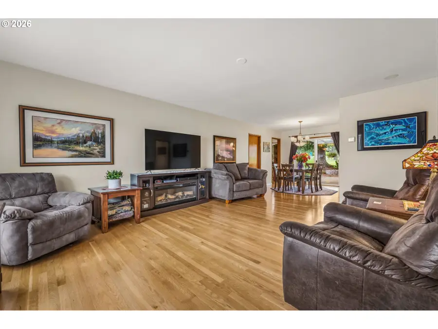 15935 SW Royalty Pkwy, King City, OR 97224 - #3