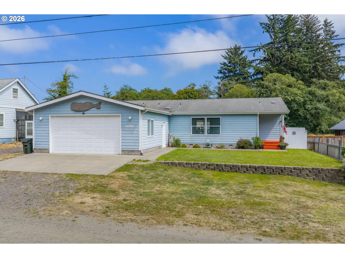 1050 Broadway Ave, Winchester Bay, OR 97467 - #1