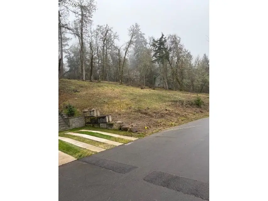 3586 Colony Oaks Dr #5, Eugene, OR 97405 - #1