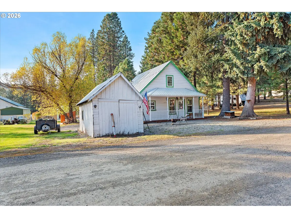 237 Bonanza St, Sumpter, OR 97877 - #1
