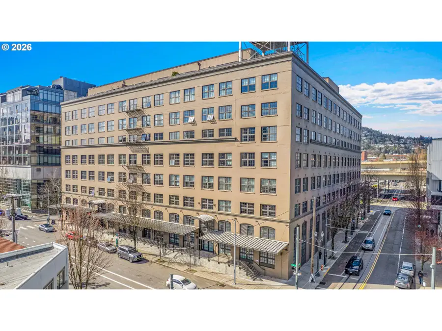 1420 NW Lovejoy St #204, Portland, OR 97209 - #2