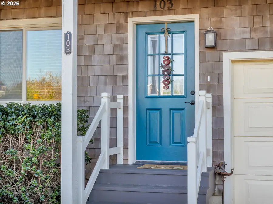 315 NW 5th St #103, Long Beach, WA 98631 - #3