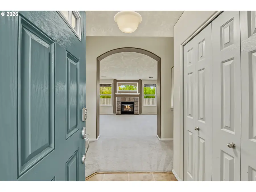 1057 Mt View Ln, Molalla, OR 97038 - #3