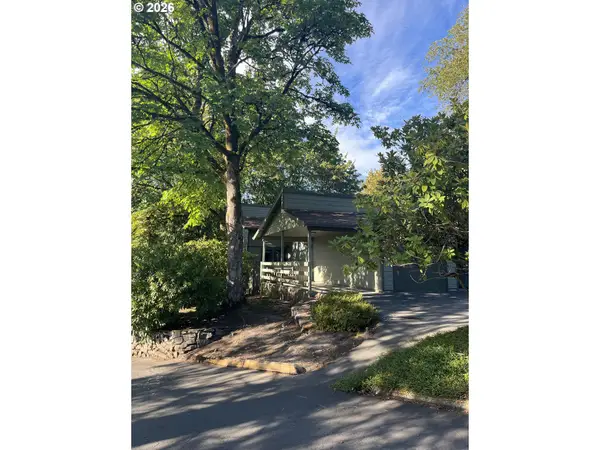 3831 SW Canby St, Portland, OR 97219