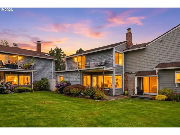 460 N Hayden Bay Dr, Portland, OR 97217