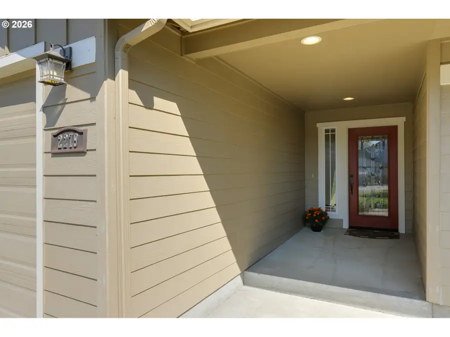 2279 Clear Vue Ln, Springfield, OR 97477 - #2