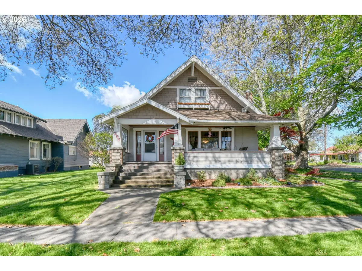 206 S 3rd St, Athena, OR 97813 - #1