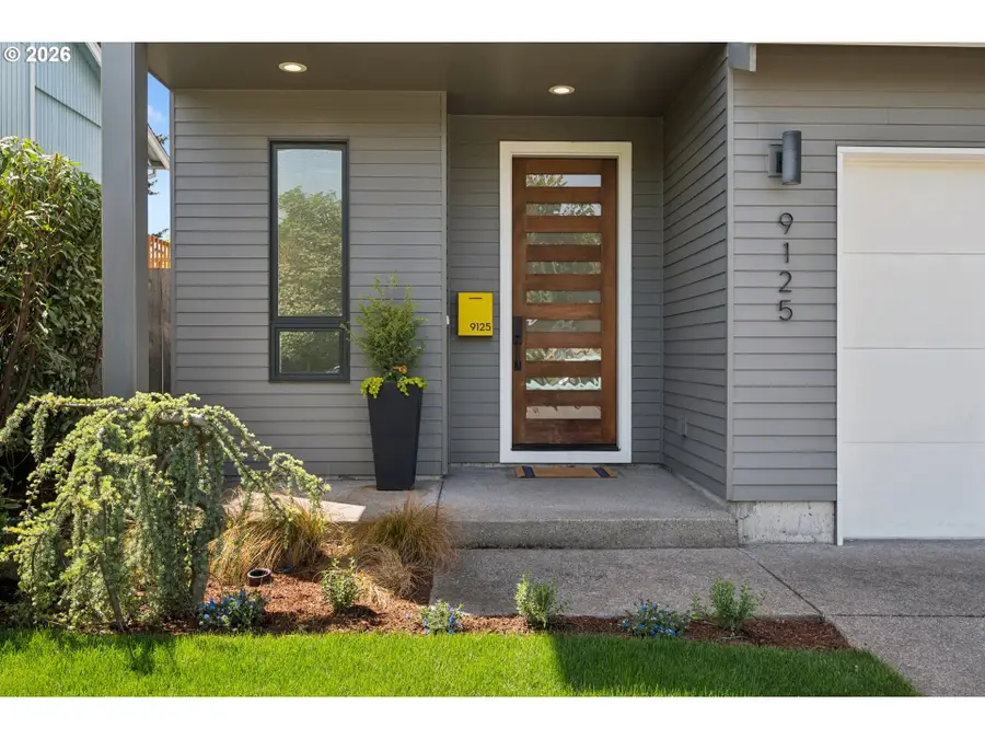 9125 N Clarendon Ave, Portland, OR 97203 - #3