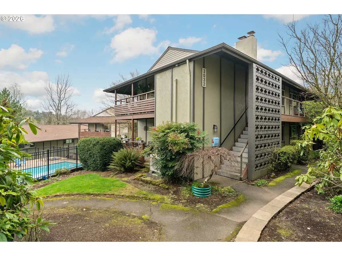 3032 SW Florida Ct #C, Portland, OR 97219 - #1