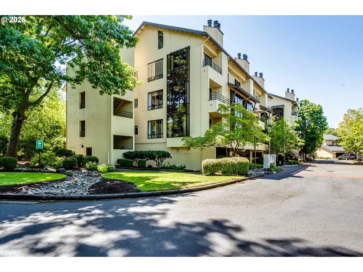 606 Wimbledon Ct, Eugene, OR 97401 - Image #1