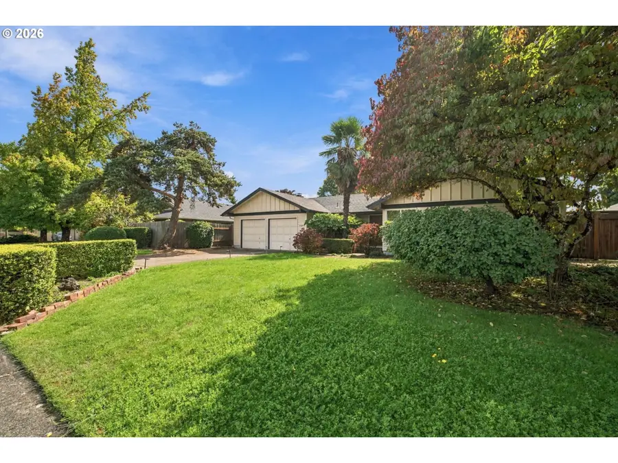 2466 Erin Way, Eugene, OR 97408 - #3
