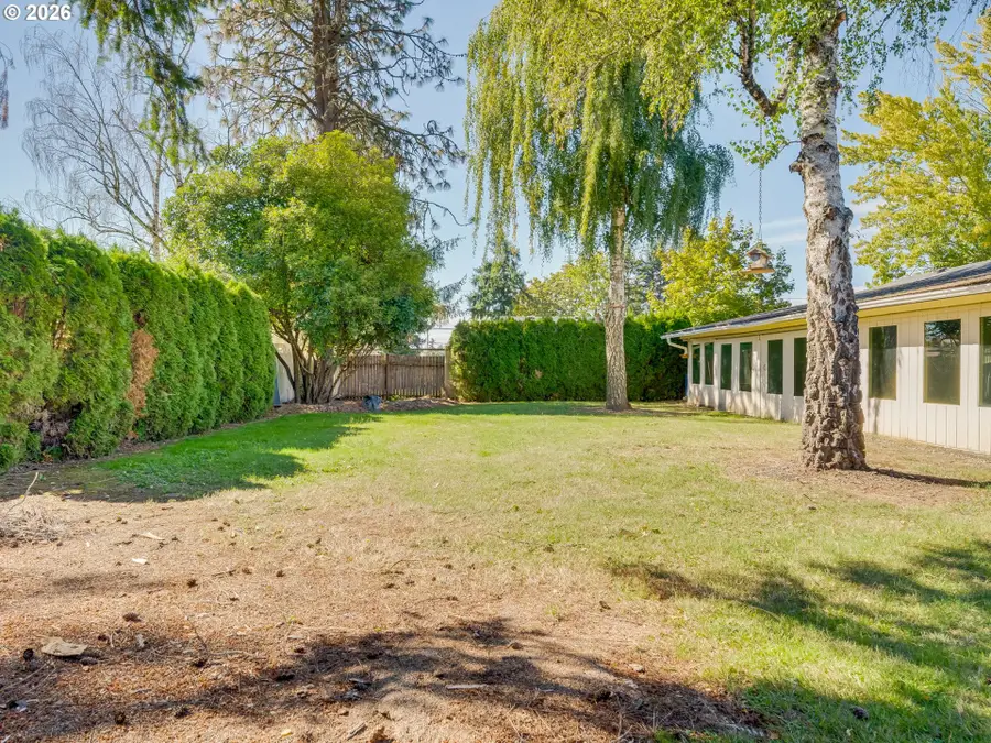 205 E 3rd St, Amity, OR 97101 - #2
