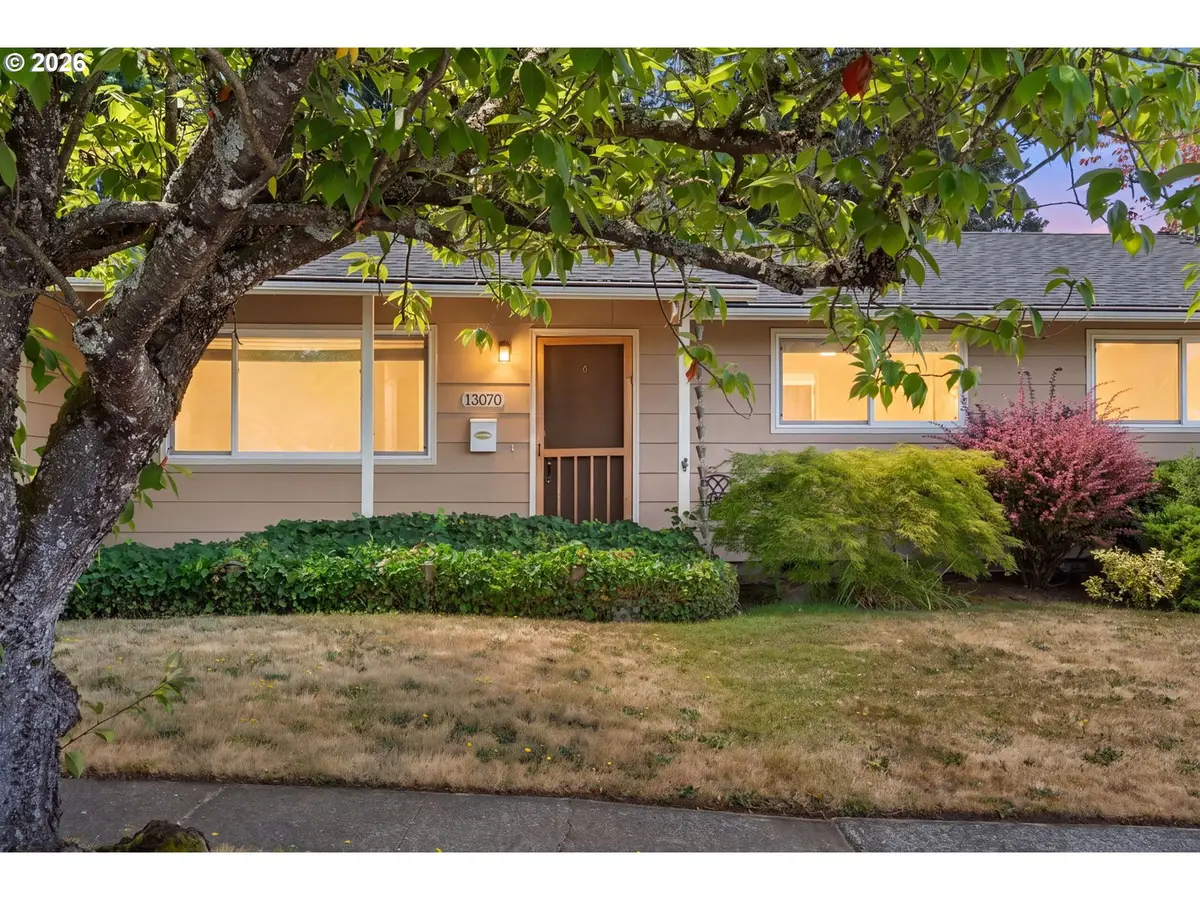13070 SW Edgewood St, Portland, OR 97225 - #1
