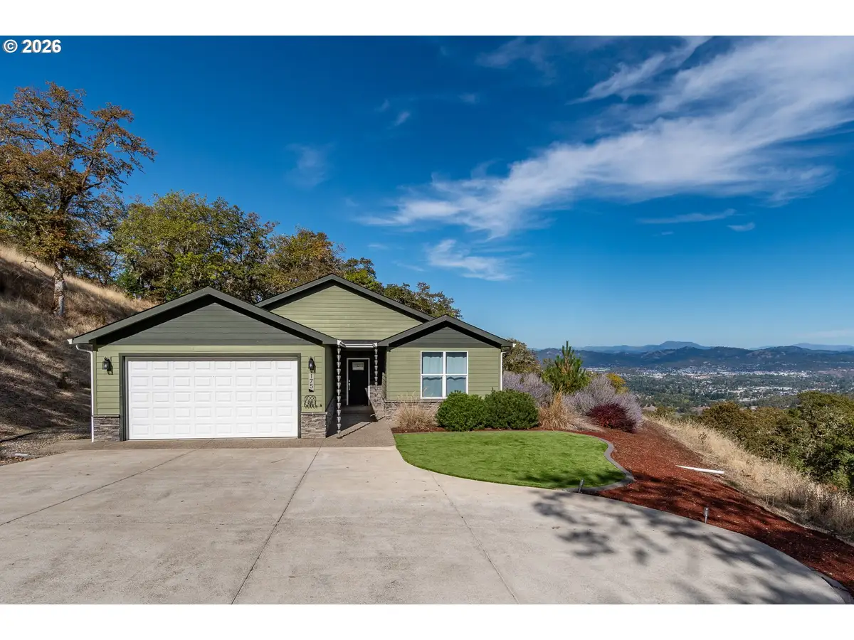 175 Platinum Dr, Roseburg, OR 97471 - #1