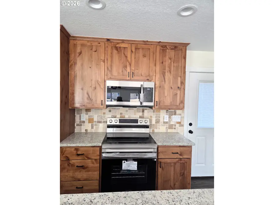 95 W Ivy St, Arlington, OR 97812 - #2