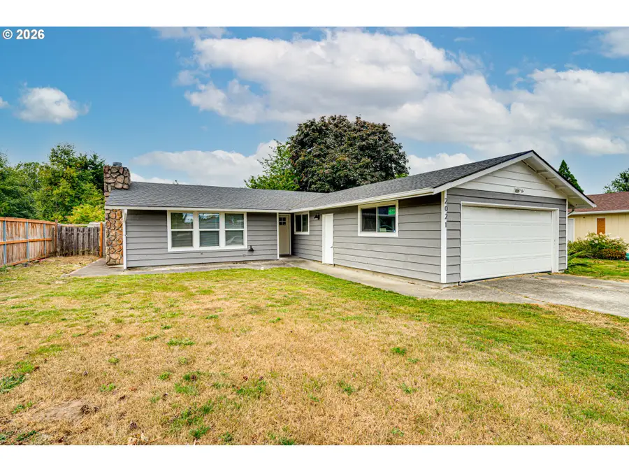 2021 35th Ave, Longview, WA 98632 - #2