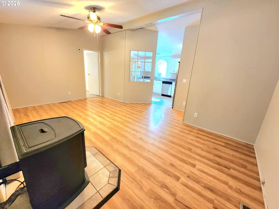 874 S Main St, Canyonville, OR 97417 - #3