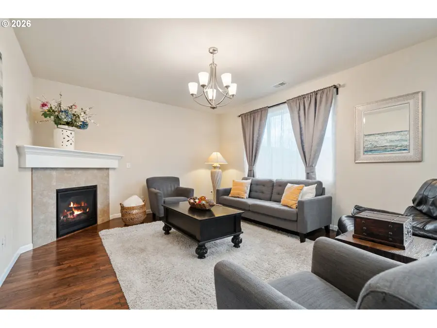 937 N Gibert Ct, Ridgefield, WA 98642 - #3