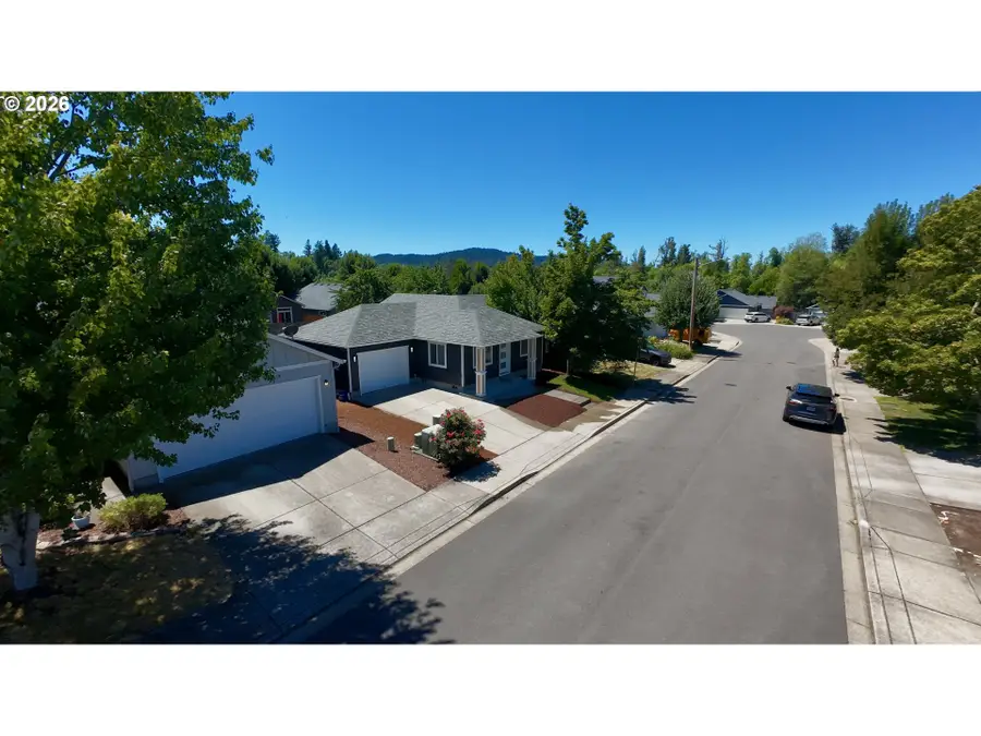 5773 Pumice Pl, Springfield, OR 97478 - #3
