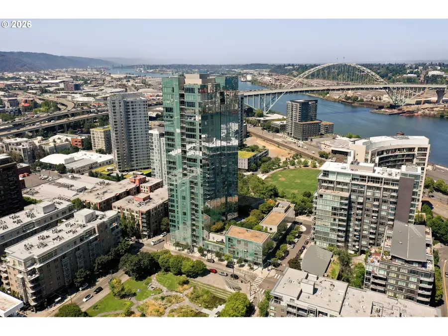 1075 NW Northrup St #2414, Portland, OR 97209 - #2