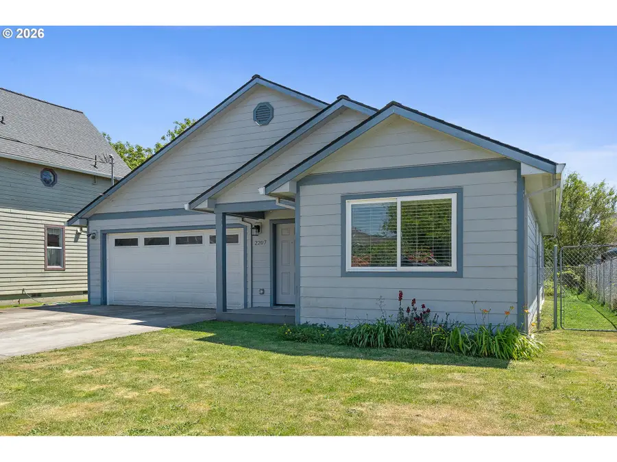 2207 8th St, Tillamook, OR 97141 - #2