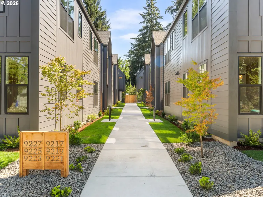 9215 N Seneca St, Portland, OR 97203 - #2